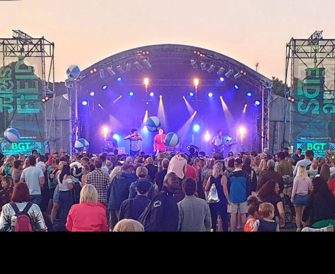 8x6 arc roof at Jurassic Fields Festival.